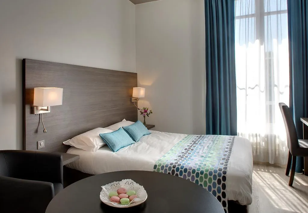 Hob Montespan Talleyrand Hotel Bourbon-lʼArchambault 4*,