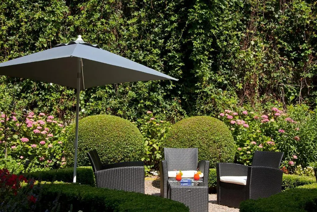Hob Montespan Talleyrand Hotel Bourbon-lʼArchambault