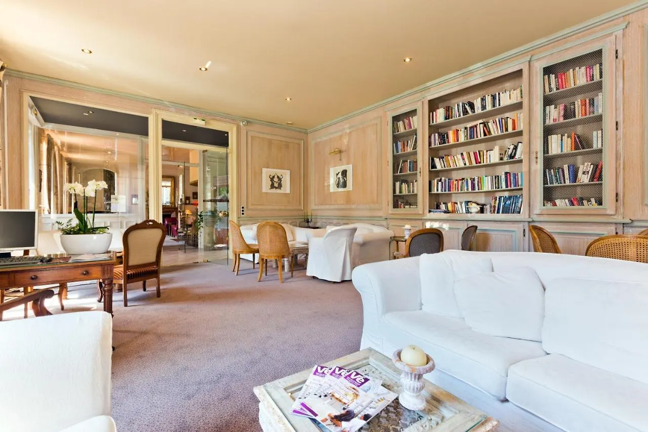 Hob Montespan Talleyrand Hotel Bourbon-lʼArchambault