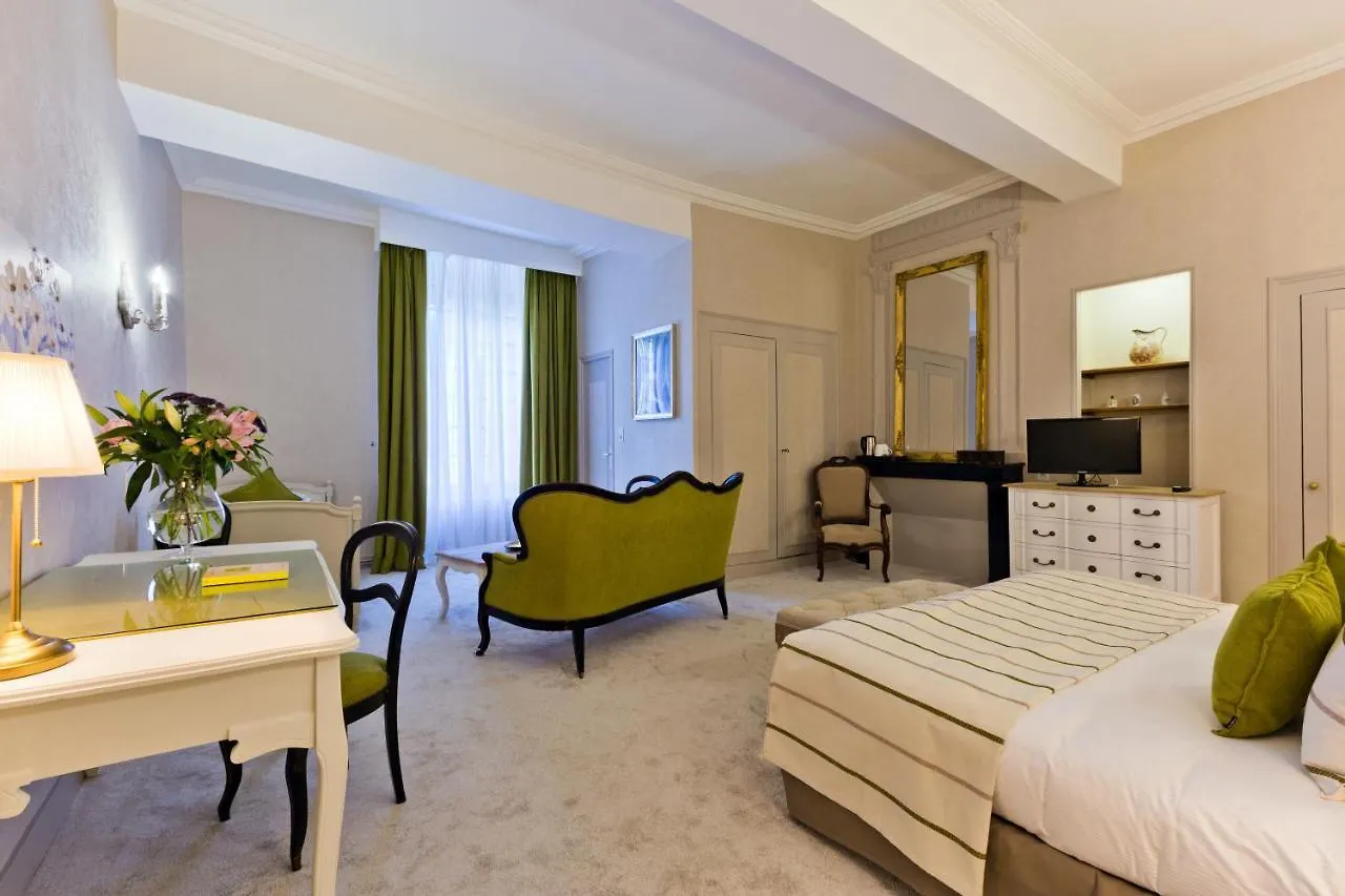****  Hob Montespan Talleyrand Hotel Bourbon-lʼArchambault França